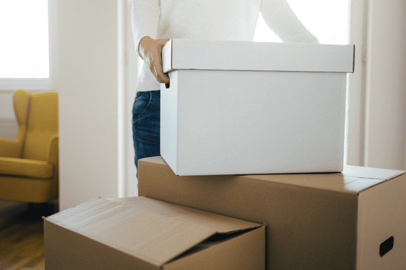 White moving box